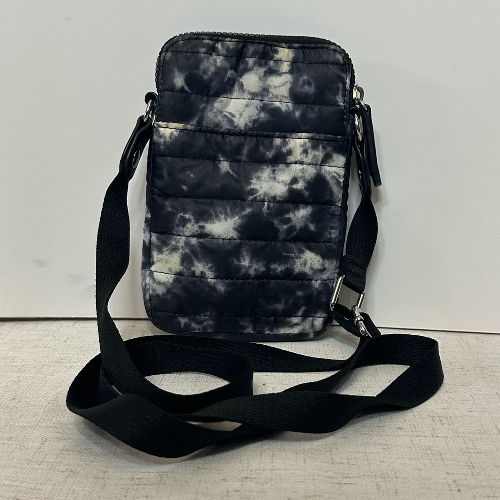 Sondra Roberts Squared Quilted Puffer Crossbody Bag - Picture 2 of 9